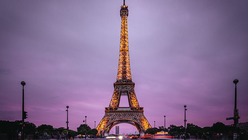 Eiffel Tower With Yellow Lights With Purple Sky Background Travel, HD wallpaper