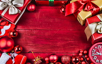 Trang trí Giáng sinh: Hãy khám phá những hình ảnh đầy sắc màu về những món đồ trang trí Giáng sinh đẹp lung linh, sẽ giúp bạn mang một không khí đầy lễ hội cho ngôi nhà của mình.
