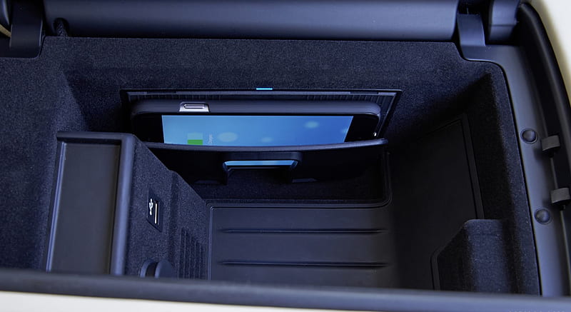 2016 BMW 750Li xDrive - Tablet Charging Dock - Interior Detail , car, HD wallpaper