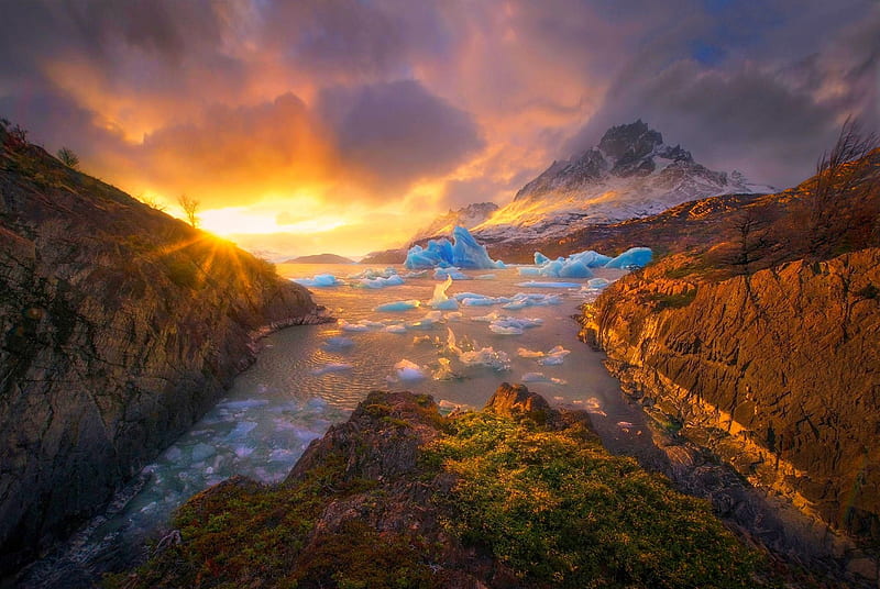 Torres Sunset, grass, Torres del Paine, bonito, sunset, sky, clouds, icebergs, lake, cold, mountains, Chile, snowy peaks, HD wallpaper