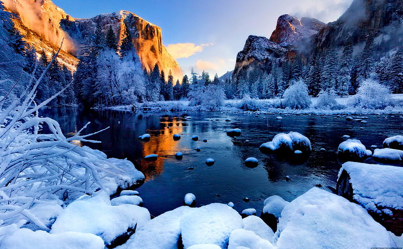Winter landscape, rocks, glow, shore, bonito, cold, mountain, cliffs, peaks, river, frost, sky, winter, lake, snow, ice, frozen, landscape, HD wallpaper