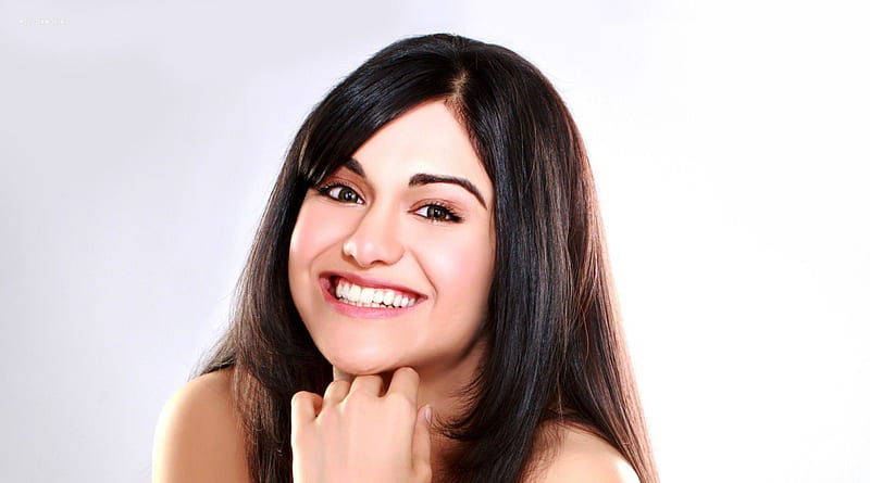 Adah Sharma, asian, cute, smile, actress, HD wallpaper