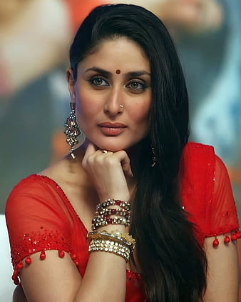 Kareena Kapoor Khan, Indian actress Indian jewelry, Indian sari, Bollywood,  portrait, HD wallpaper | Peakpx