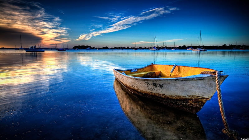 little boat tied up in the bay, boat, bay, clouds, blue, HD wallpaper