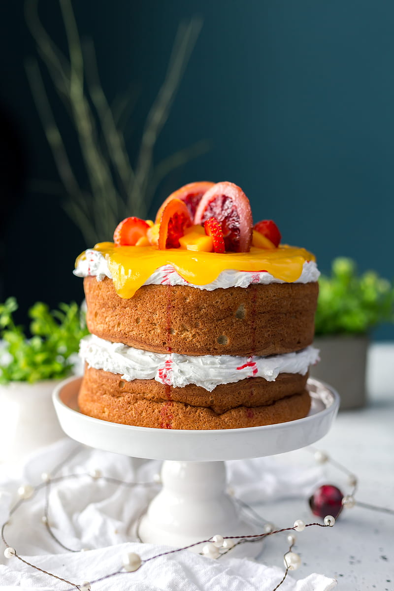 two-layered cake with citrus fruit and strawberry toppings, HD phone wallpaper