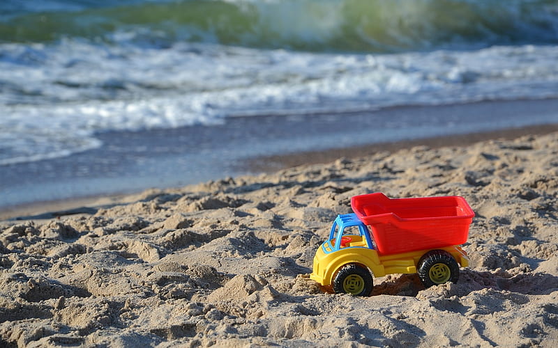 Toy Truck on Beach, beach, toy, truck, car, sand, HD wallpaper