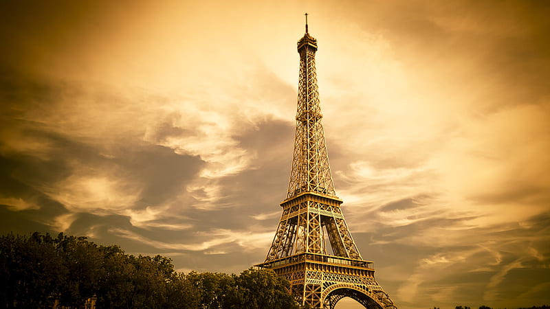 Eiffel Tower With Background Of Clouds Travel, HD wallpaper