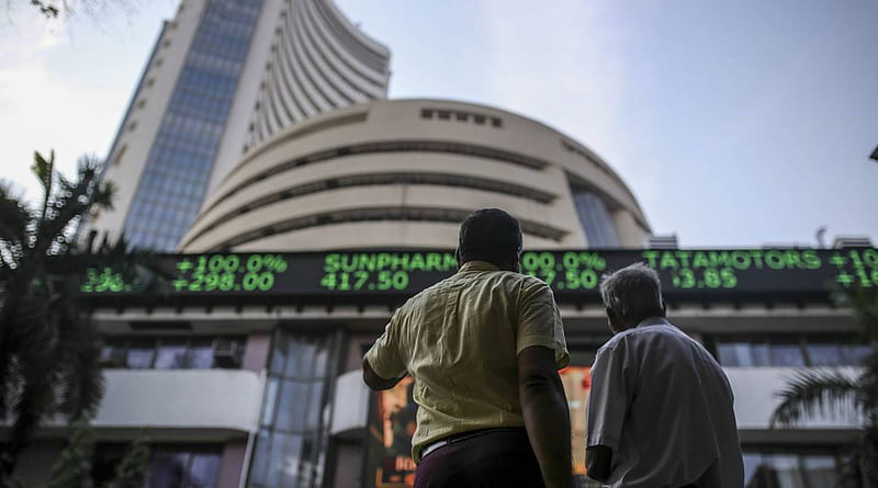 Markets decline for 6th day; Sensex sheds 135 points. Business News, The Indian Express, Bombay Stock Exchange, HD wallpaper