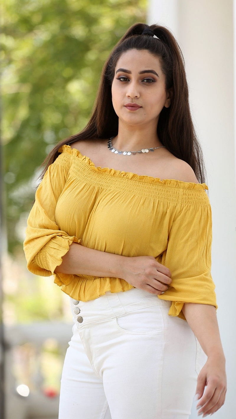 Manjusha , telugu anchor, model, yellow dress, HD phone wallpaper
