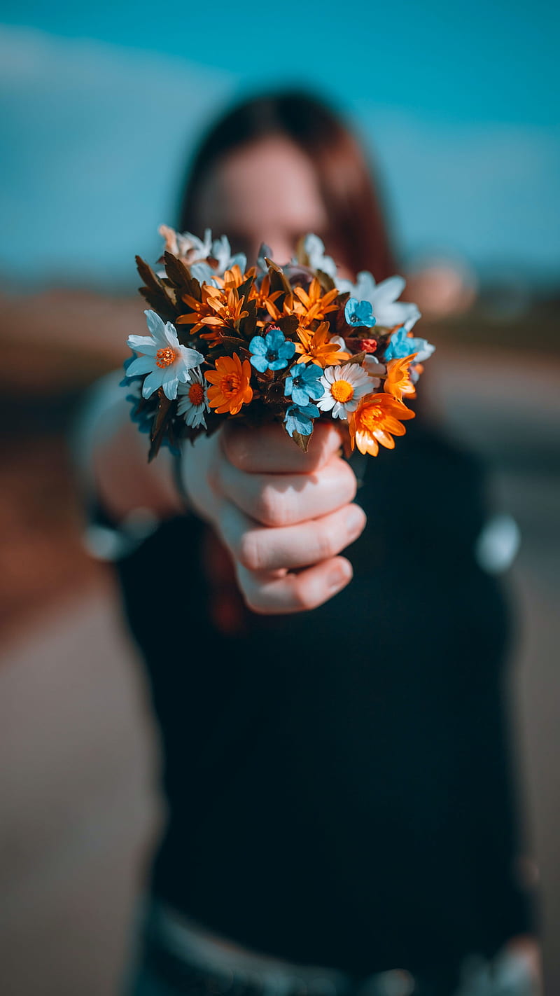 bouquet, flowers, hand, girl, HD phone wallpaper