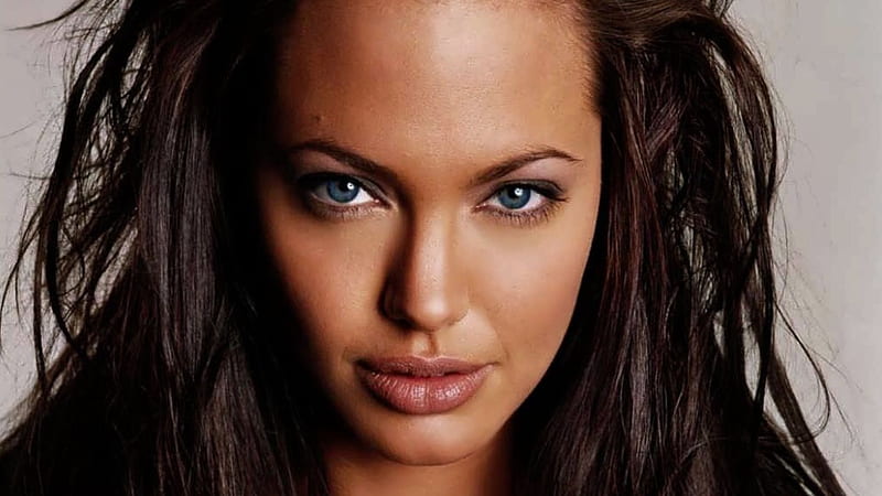 Angelina Jolie, pretty, bonito, smile, woman, lips, sexy, sweet, brunette, actress, beauty, face, hop, blue eyes, gorgeous, HD wallpaper
