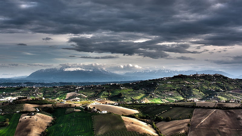 land before the mountain abruzzo italy, farms, fields, clouds, mountains, HD wallpaper