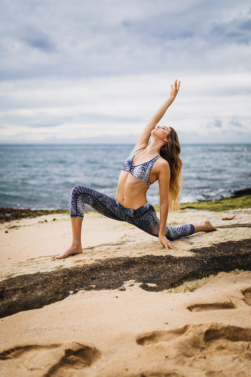 woman doing yoga pose, HD phone wallpaper