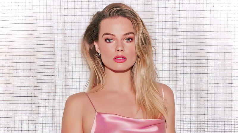 Australian Actress Blue Eyes Margot Robbie Is Wearing Pink Dress Girls, HD wallpaper