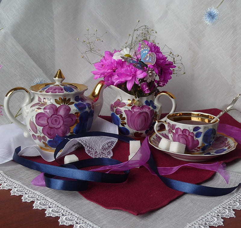 still life, pretty, doily, vase, bonito, ribbons, elegant, floral, graphy, nice, butterfly, jug, flowers, tea pot, cups, harmony, spoon, drink tea, dishes, mug, saucers, cool, purple, bouquet, coffee, fabric, sugar cubes, flower, reds, white, HD wallpaper