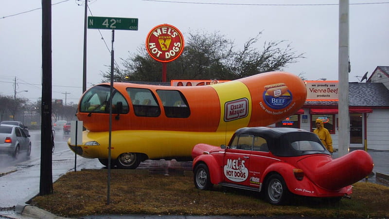 Two hotdog vehicles, weinermobile, cool, 1600x900, background, HD wallpaper