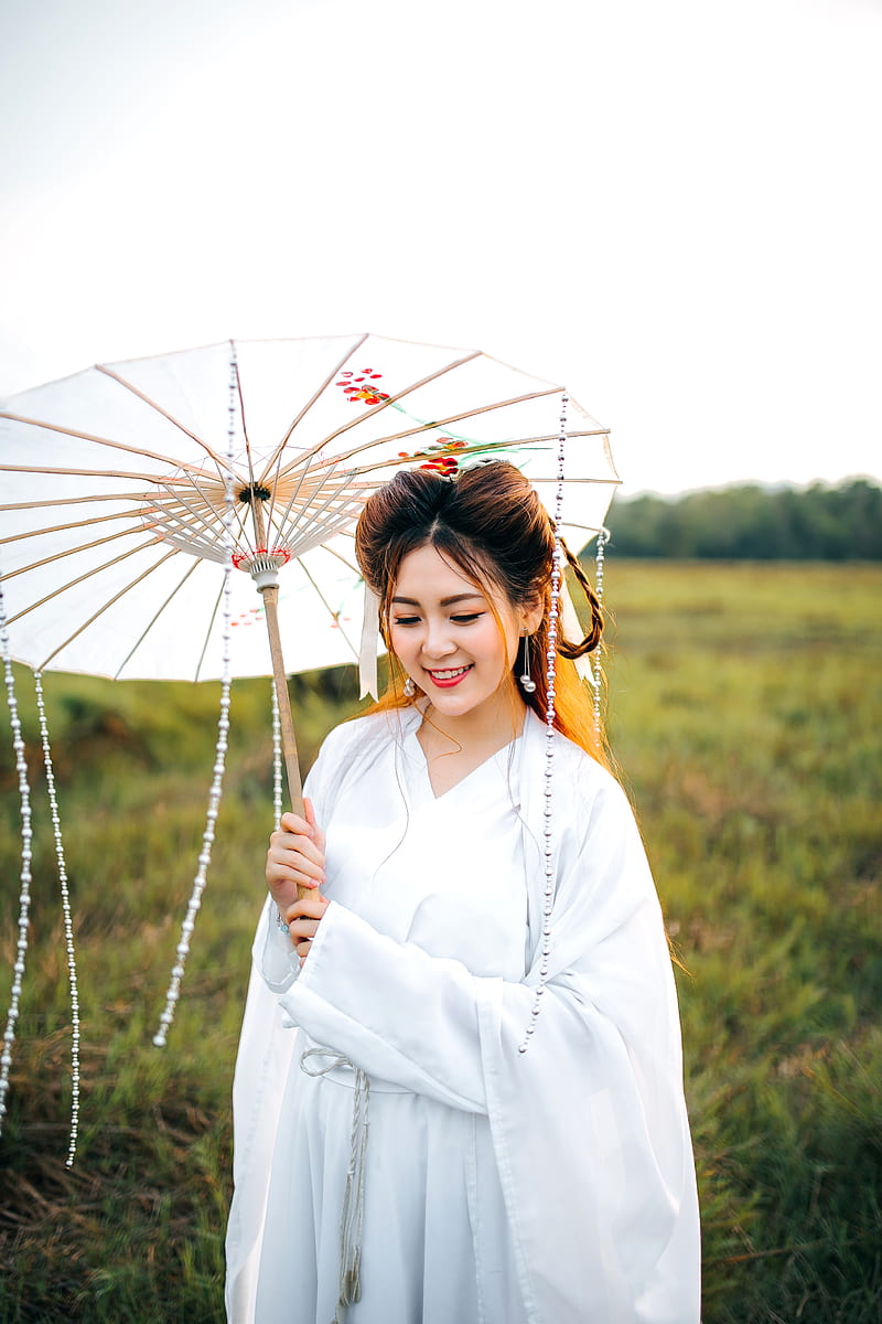 woman wearing white kimono dress and holding white umbrella, HD phone wallpaper