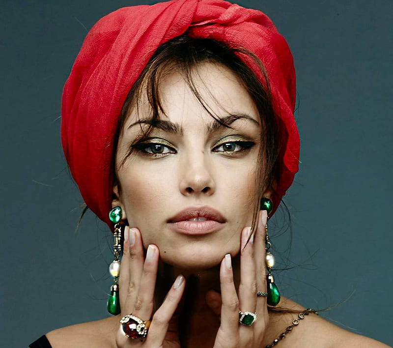 Madalina Ghenea, girl, model, actress, hand, jewel, face, woman, red, turban, HD wallpaper