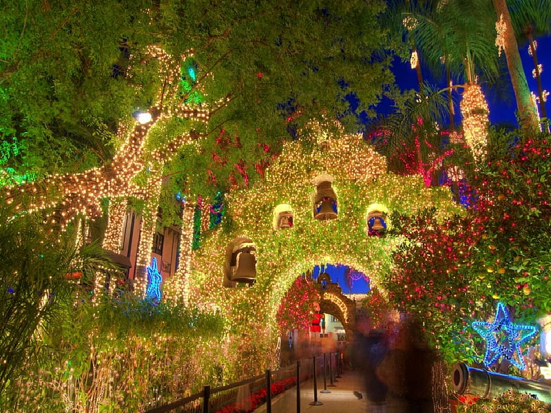 The Mission Inn Goes Nuts with the Christmas Lights, christmas, lights, HD wallpaper