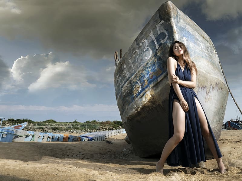 Asian Beauty Posing on the Beach, asian, beach, brunette, boat, model, dress, HD wallpaper