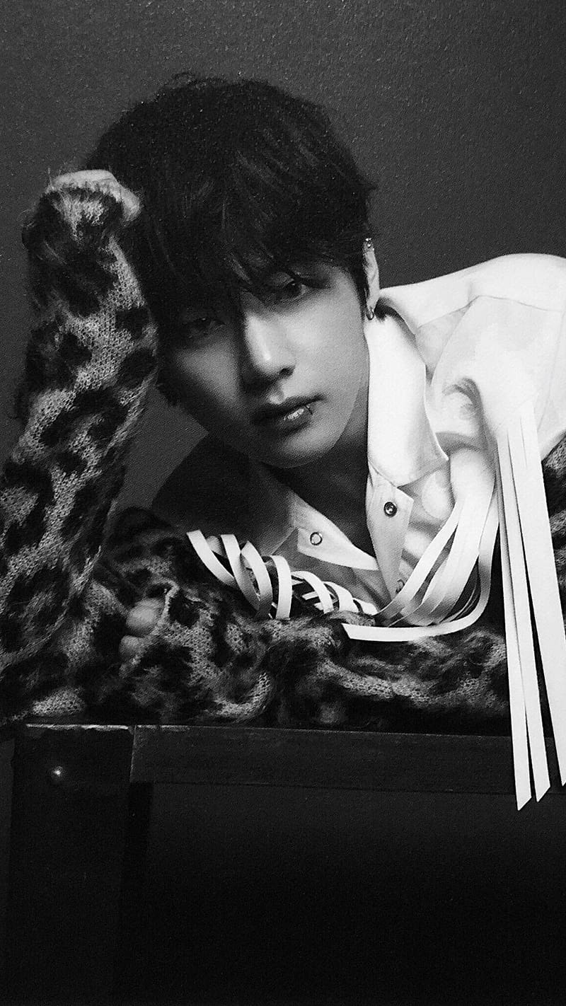 Bts V Black And White Korean Singer Hd Phone Wallpaper Peakpx