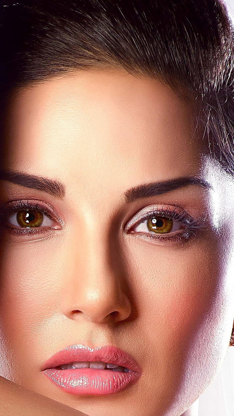 Sunny Leone Closeup , indian movies, girl, indian celebrities, sunny leone, hot, indian celebrity, bollywood, indian, indian actress, bonito, HD phone wallpaper