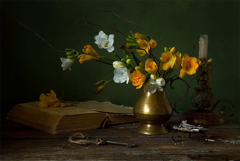 still life, book, vase, bonito, old, sia, graphy, nice, flowers, harmony, candle, key, candles, cool, bouquet, flower, HD wallpaper