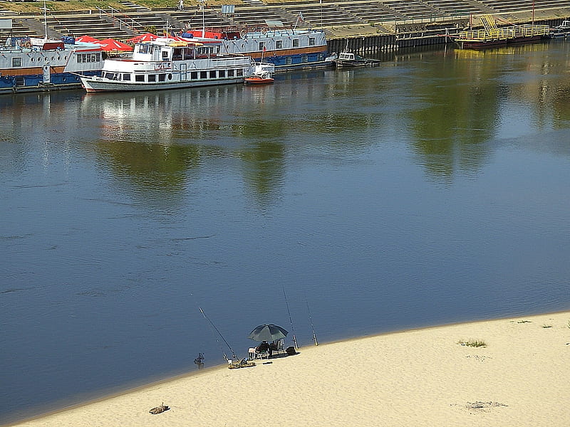 Vistula River, a beach and a riverboat natural colors, boat, river, relax, Warsaw, HD wallpaper