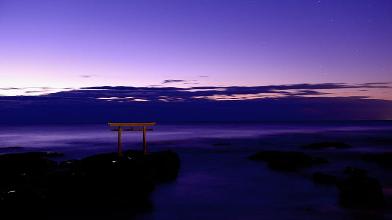 Purple Cloudy Sky Above Body Of Water And Wooden Bench On Rock Nature, HD wallpaper