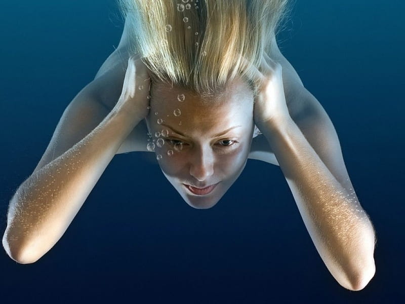 The big blue dive, blue girl, blond, ocean, bubbles, beauty, HD ...