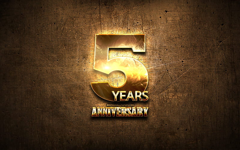 5 Years Anniversary, golden signs, anniversary concepts, brown metal background, 5th anniversary, creative, Golden 5th anniversary sign, HD wallpaper