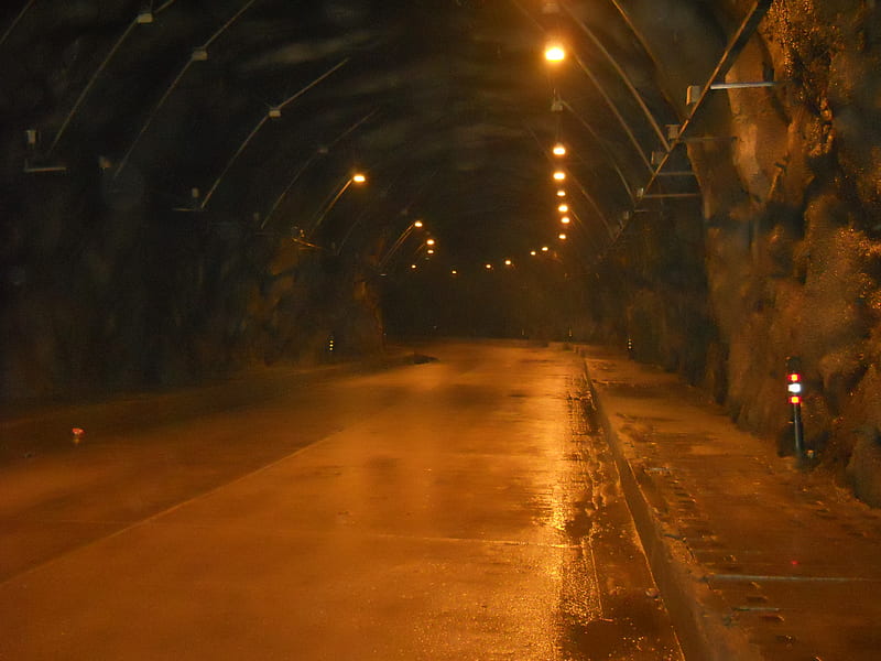 Tunnel 2.7m long, before kullu, tunnel, 3km, hole in mountain, HD wallpaper