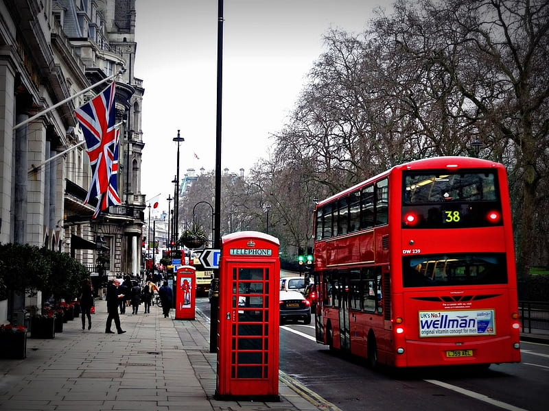 UK Scenery, Red, Buildings, gris, Phone boothe, Flag, Bus, UK, HD wallpaper