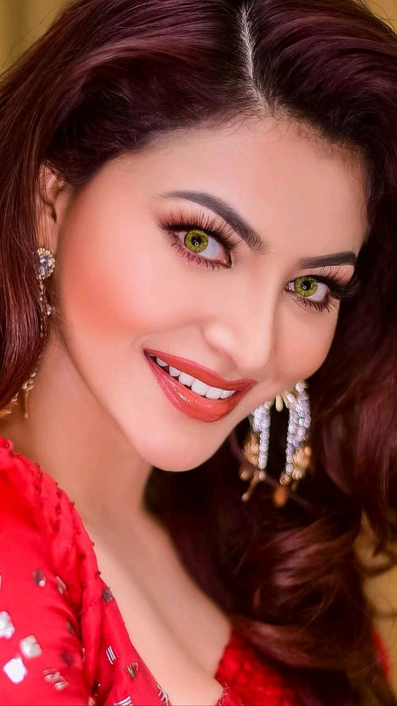 Urvashi Rautela, beautiful eyes, beauty, gorgeous, bollywood, india,  portrait, HD phone wallpaper | Peakpx