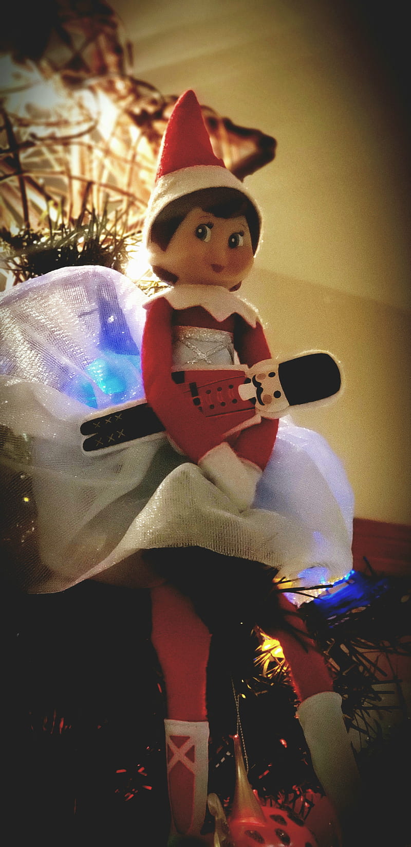 Nutcracker Elf, ballerina, christmas, holiday, merry, shelf, tree, HD phone wallpaper