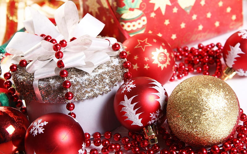 Xmas coming, ornaments, balls, glitter, parcels, gifts, HD wallpaper
