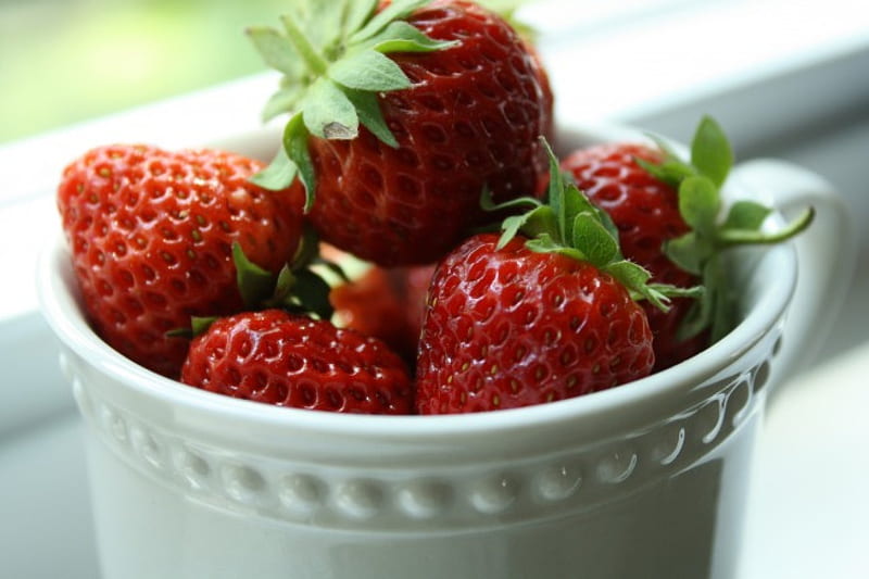 Sweet afternoon, strawberries, red, soft, sweet, HD wallpaper Sweet afternoon, strawberries, red, soft, sweet, HD wallpaper