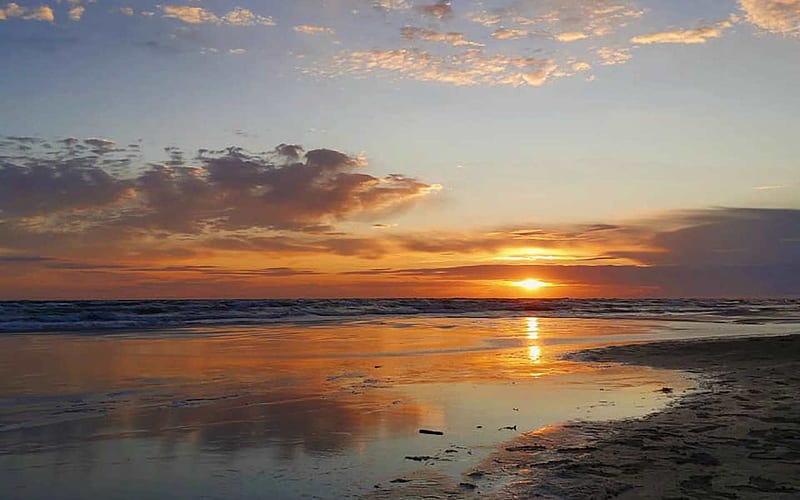 Sunset over Beach, sea, Latvia, sunset, beach, clouds, HD wallpaper ...