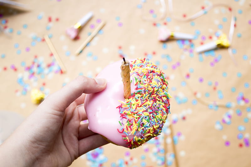 doughnut with sprinkles, HD wallpaper