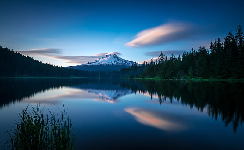 Cloud floating over Mt Hood at sunset, Trillium Lake, water, reflections, usa, oregon, trees, sky, HD wallpaper
