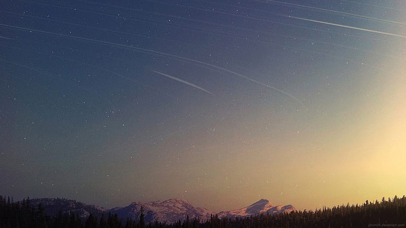 silueta de montañas durante la noche, estrellas, estrellas fugaces, espacio, montañas, bosque, luz del sol, cielo, paisaje, naturaleza, marca de agua, deviantart, Fondo de pantalla HD