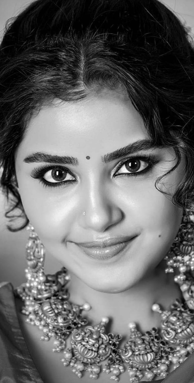 Anupama parameswaran, actress, anupama parameshwaran, anupamaparameswaran,  malayalam, HD wallpaper | Peakpx