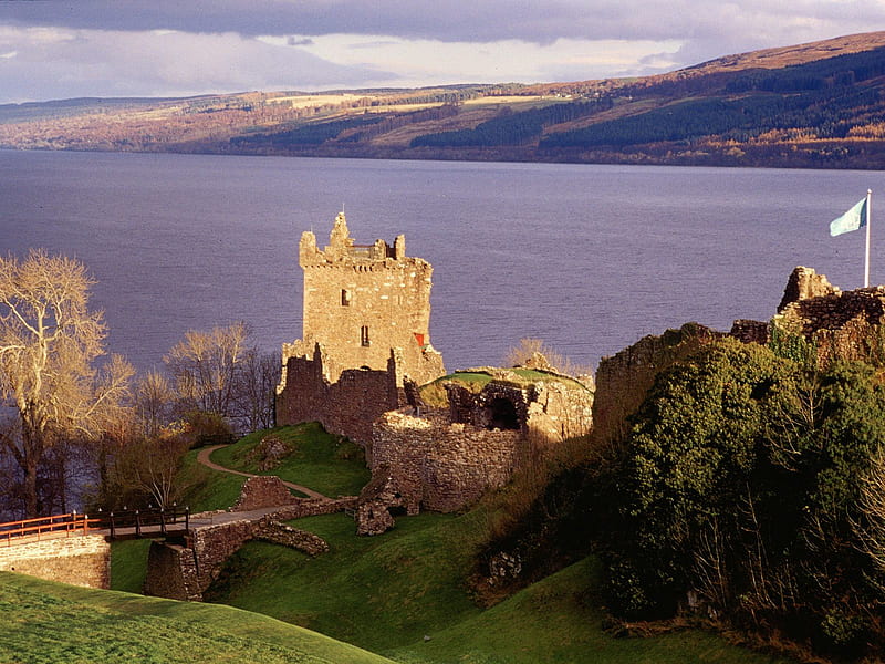 Scotland - Urquhart Castle On Loch Ness, castles, lakes, scotland, lochs, HD wallpaper