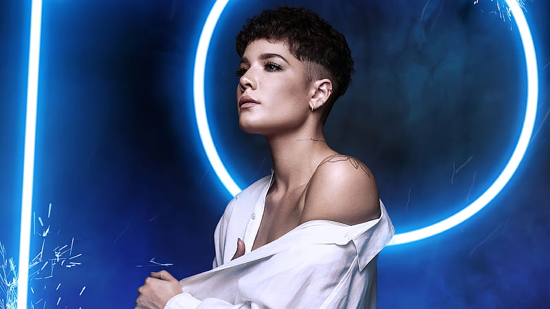 Halsey's Blue Hair: A Symbol of Self-Expression and Empowerment - wide 6