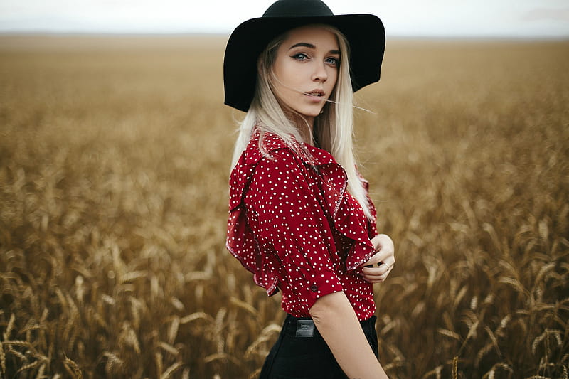 2k Free Download Cowgirl ~ Yana Lypkan In Her Field Blonde Model Cowgirl Field Hd 