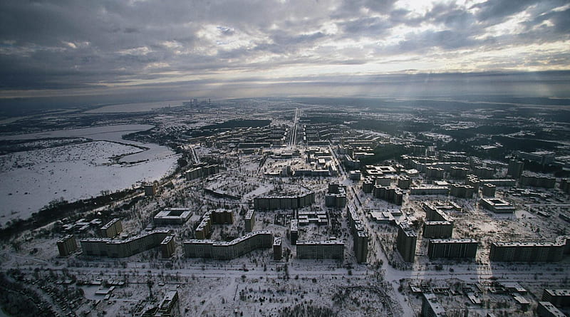 hi rise apartments in a russian city in winter, city, view, hi rise, clouds, winter, HD wallpaper