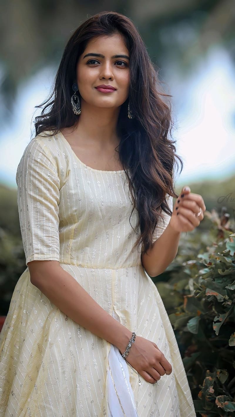 Amrita Iyer, tamil actress, telugu actress, HD phone wallpaper