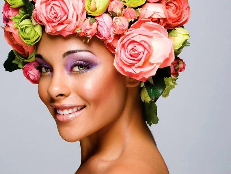 FLOWERS ON HER HEAD, flowered, lovely, head, flowers, face, berauty, HD wallpaper