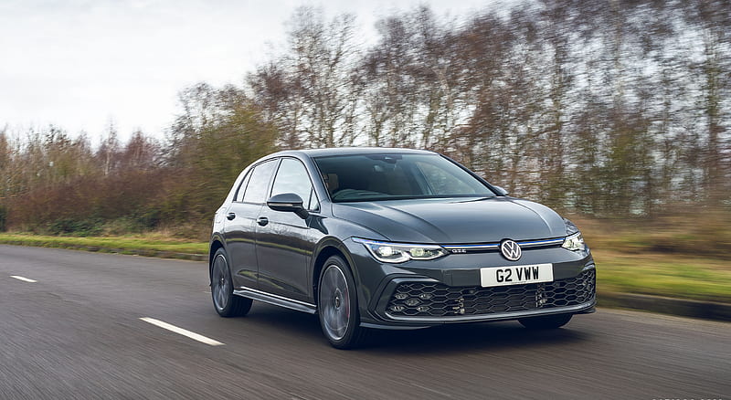 2021 Volkswagen Golf GTE Plug-In Hybrid (UK-Spec) - Front Three-Quarter ...