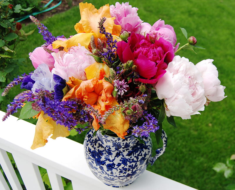 garden bouquet, fence, still life, bouquet, flowers, garden, terrace, variable, HD wallpaper